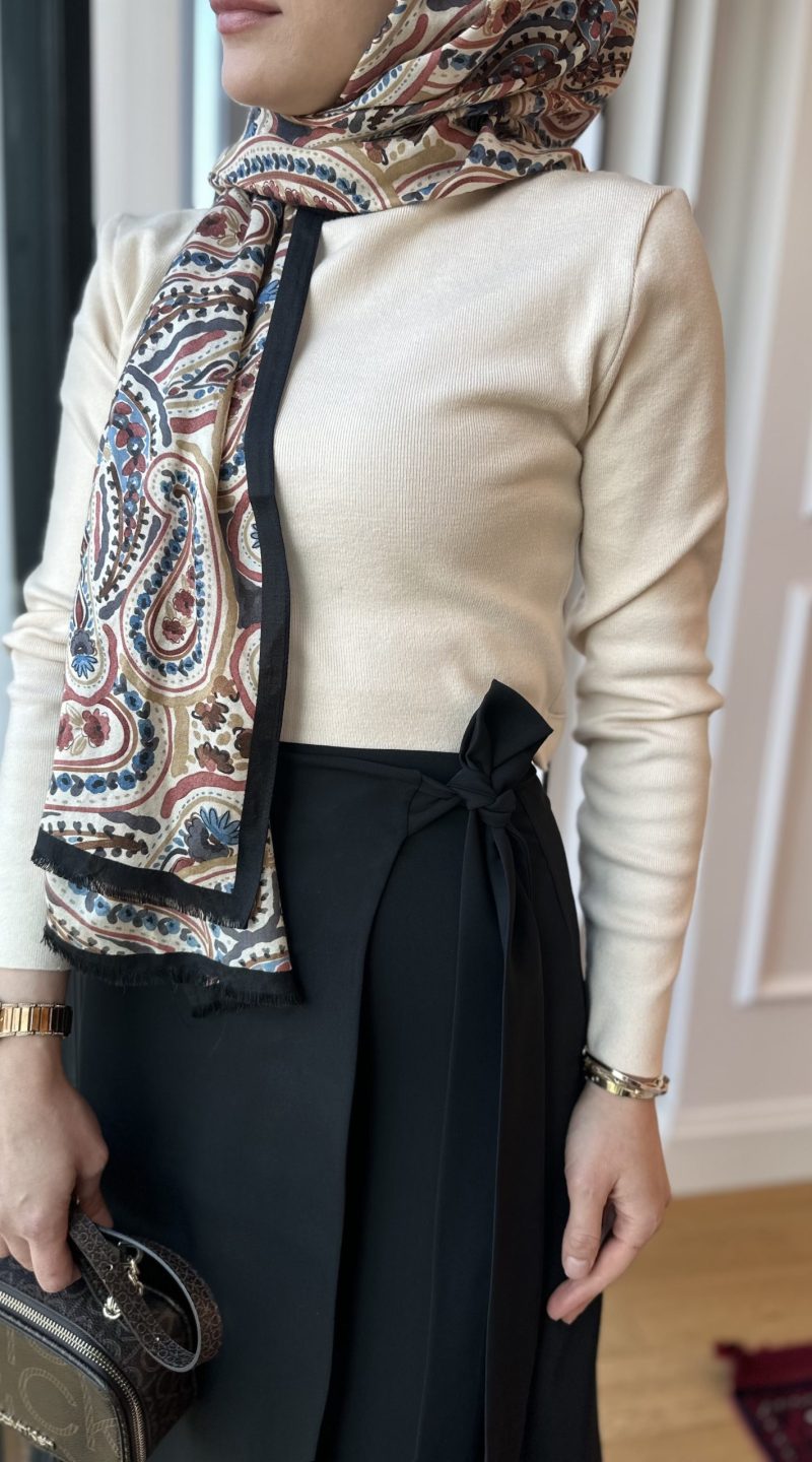 Anvelop - Siyah Kapaklı Etek